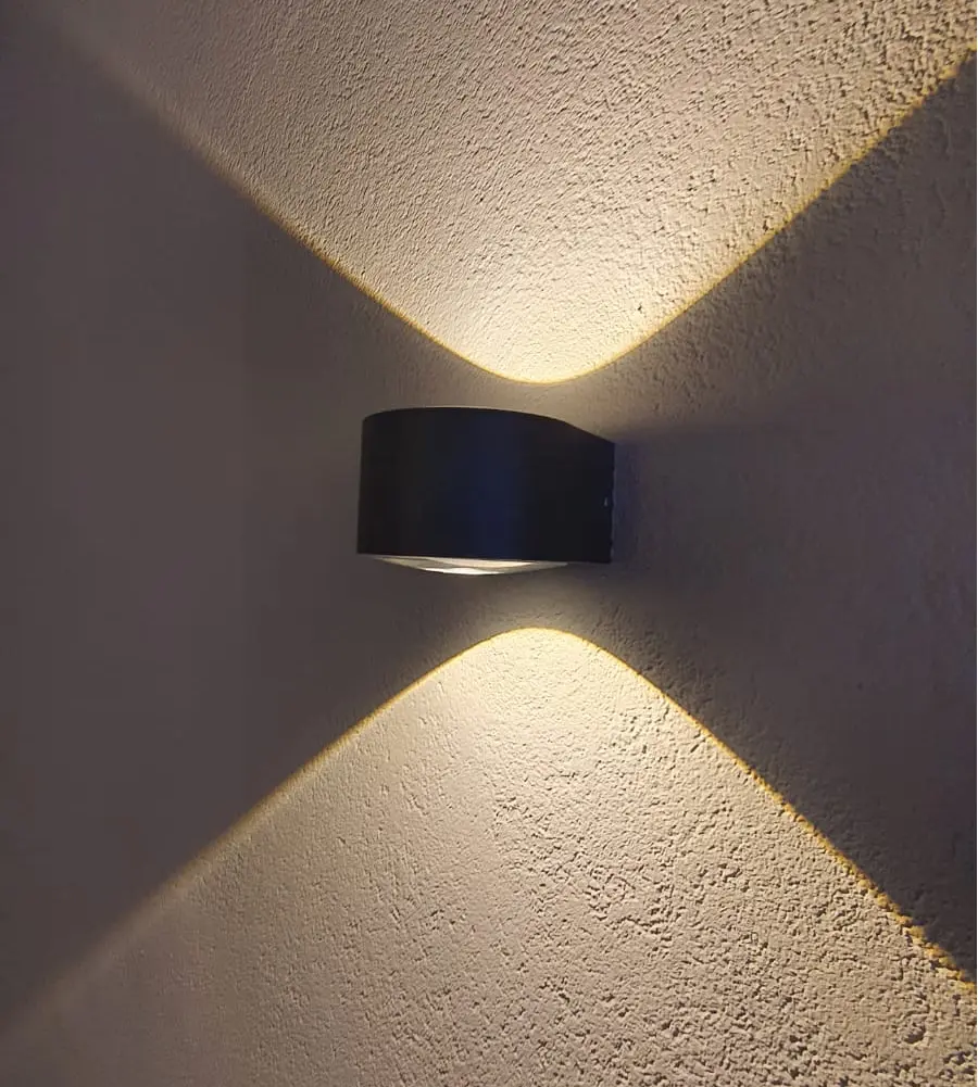 wl2900_tyroom projekt wall install 2.webp